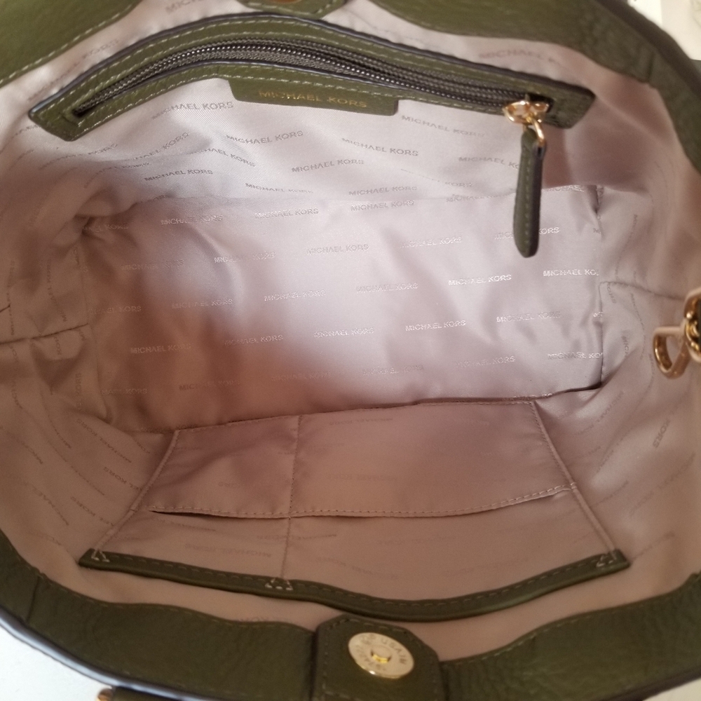 Michael Kors Brooklyn Small Grab Bag Crossbody Pebbled Leather Olive Green - Picture 13 of 13